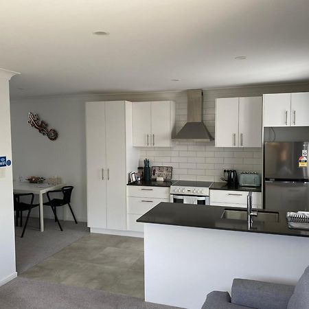 2Bd Family Or Couple Guesthouse Upstairs Near Turf Club, Hota In Bundall Gold Coast Exterior photo